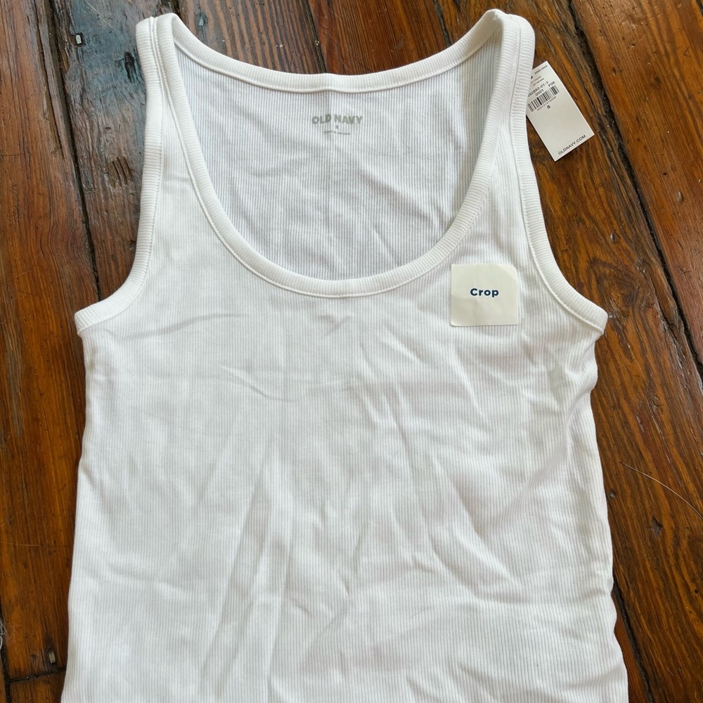 Old Navy White Ribbed Cropped Tank Top